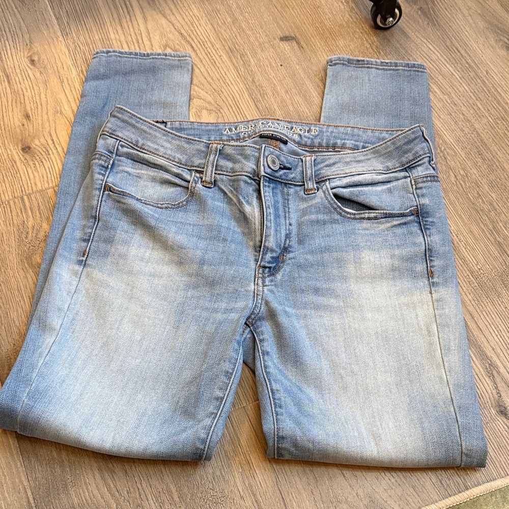 American Eagle Outfitters Light Blue Skinny Jeans